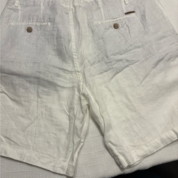 Zara Men's Cream Flat Front Shorts - Picture 7 of 13